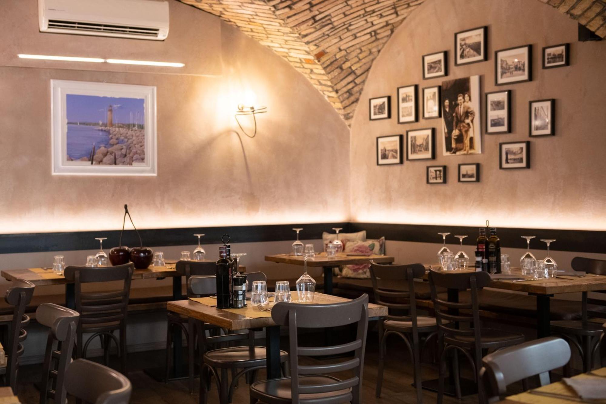 Alessi Hotel Trattoria ديسينسانو ديل غاردا المظهر الخارجي الصورة