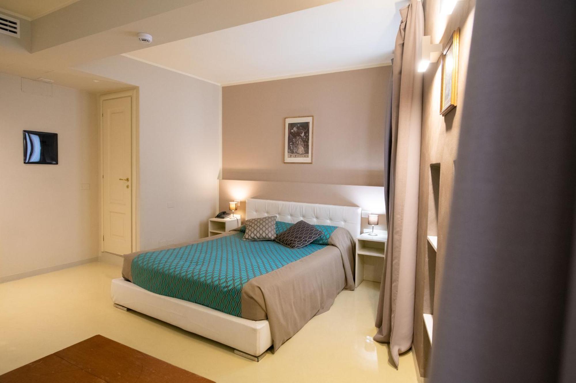 Alessi Hotel Trattoria ديسينسانو ديل غاردا المظهر الخارجي الصورة