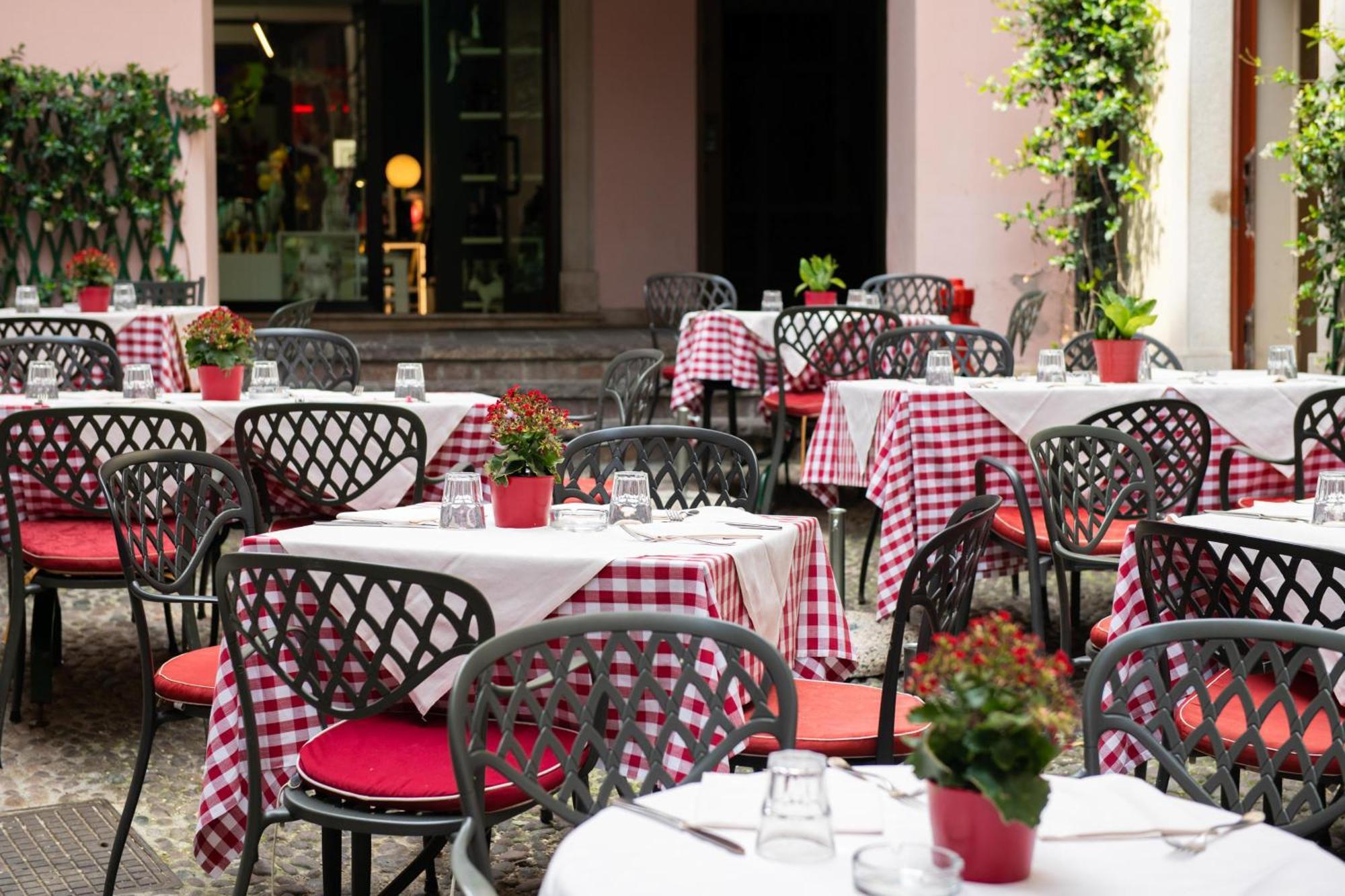 Alessi Hotel Trattoria ديسينسانو ديل غاردا المظهر الخارجي الصورة