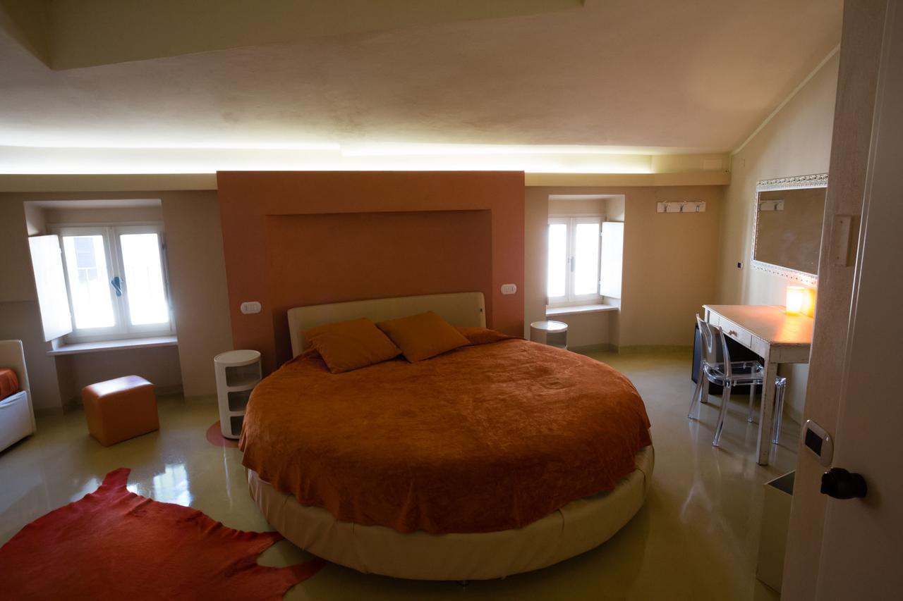 Alessi Hotel Trattoria ديسينسانو ديل غاردا المظهر الخارجي الصورة